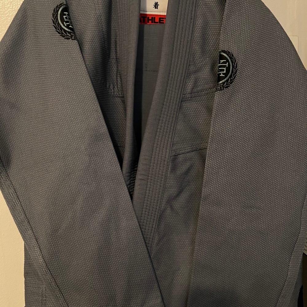 Gray SCRAMBLE “Athlete” Gi SET 
(Kimono + Pants)